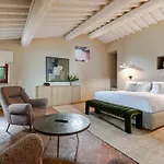 Luxury 8 Bed Tuscan Near Florence With Heated Infinity Pool 别墅 *