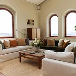 Luxury 8 Bed Tuscan Near Florence With Heated Infinity Pool *